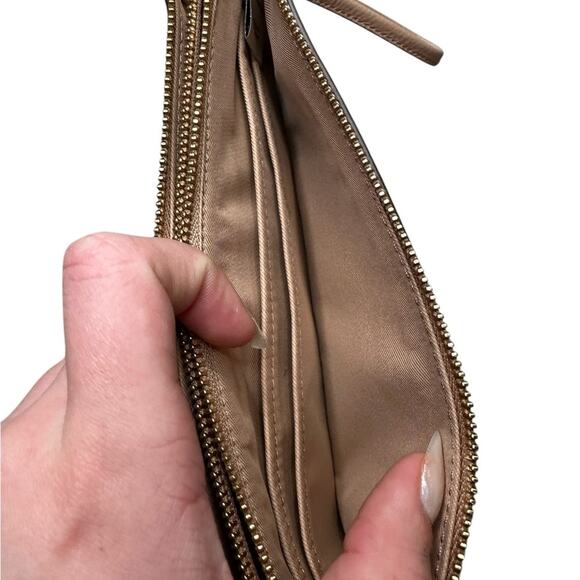 COACH Women's Polished Pebble Small Wristlet Light Beechwood - Picture 4 of 10